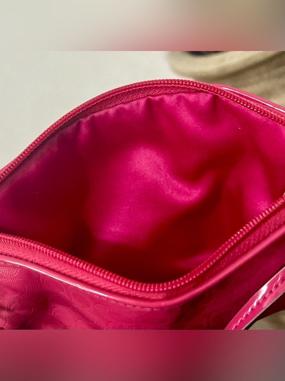 *NWT Coach Peyton Signature Embossed Patent Leather Wristlet in Fuscia - Picture 11 of 16